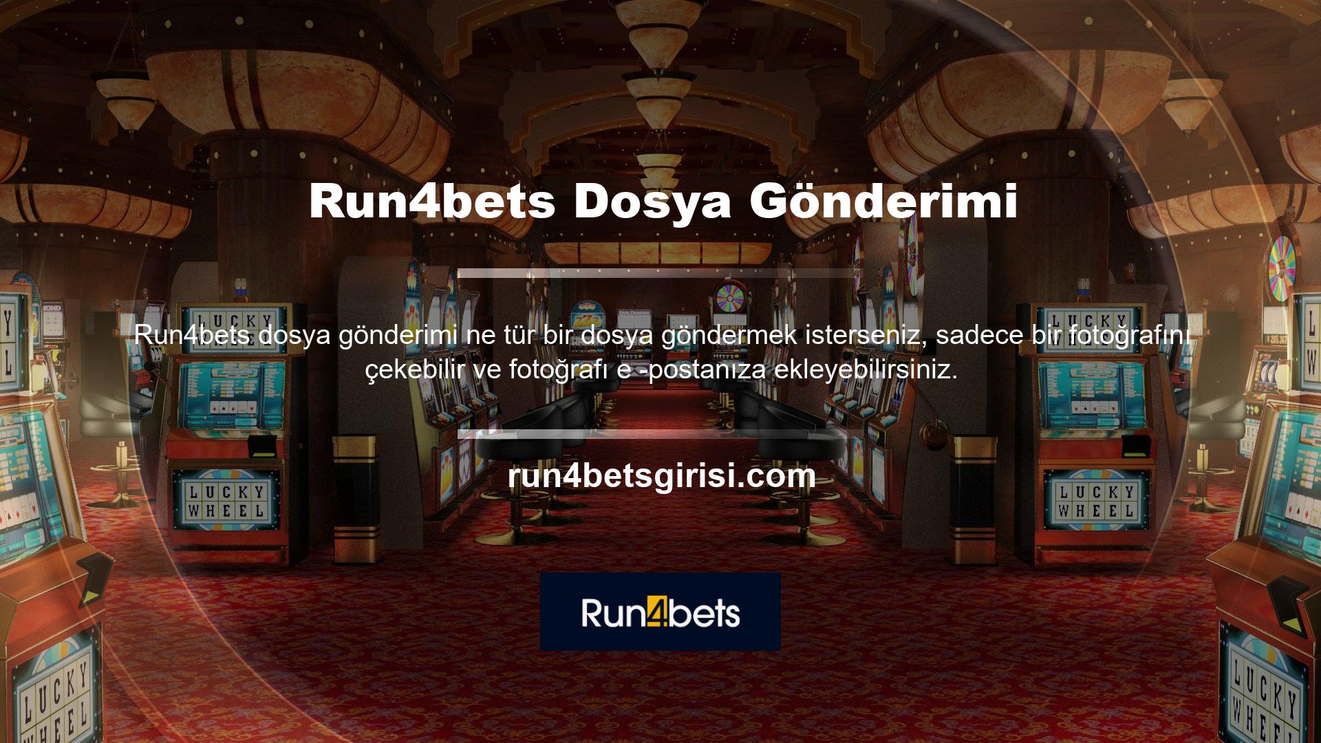 Akıllı telefon, bir web kamerası, bir dizüstü bilgisayar web kamerası veya yerleşik bir kameraya sahip başka bir elektronik cihaz içeren bir web kamerası kullanabilirsiniz